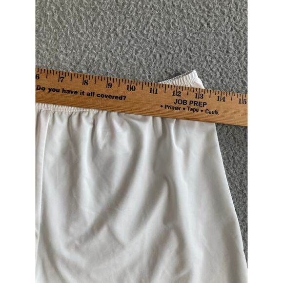 San Soleil Shorts Medium 50 UV Pull On Stretch Elastic Pocket White Athletic - Picture 9 of 15